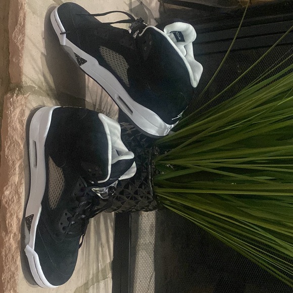 Jordan 5 Retro Oreo- 2021 - Picture 7 of 7